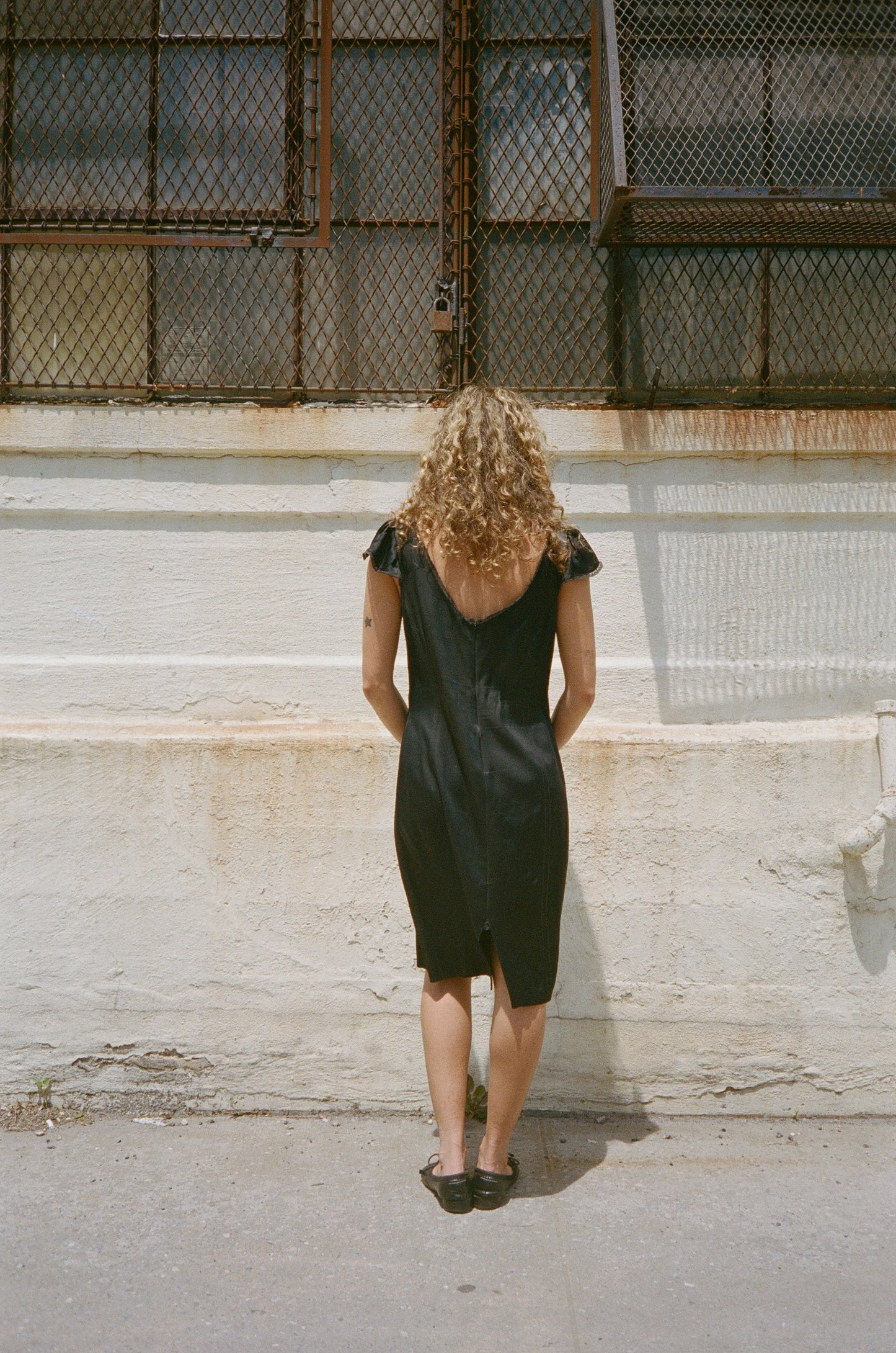 VINTAGE BLACK CAP SLEEVE DRESS